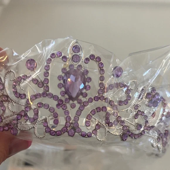 Elegant Purple Tiara Hair Accessory - Picture 4 of 9
